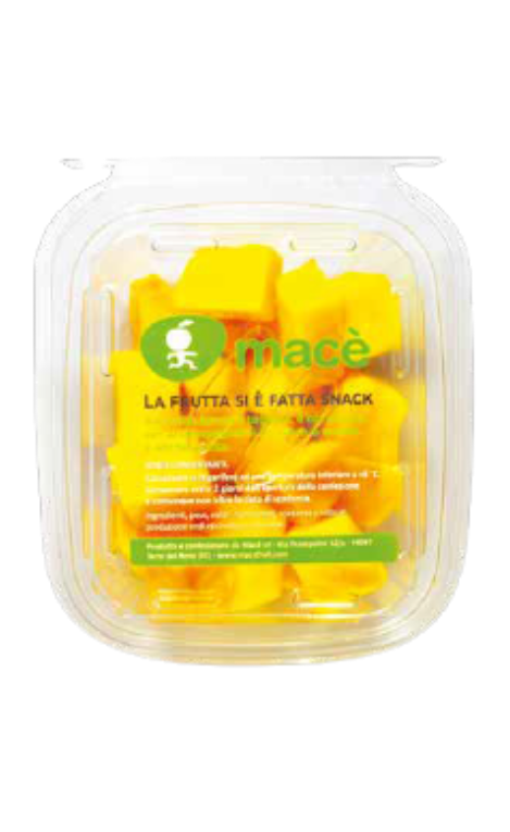 salade de fruits  la mangue coupe en cubes et prte  tre consomme